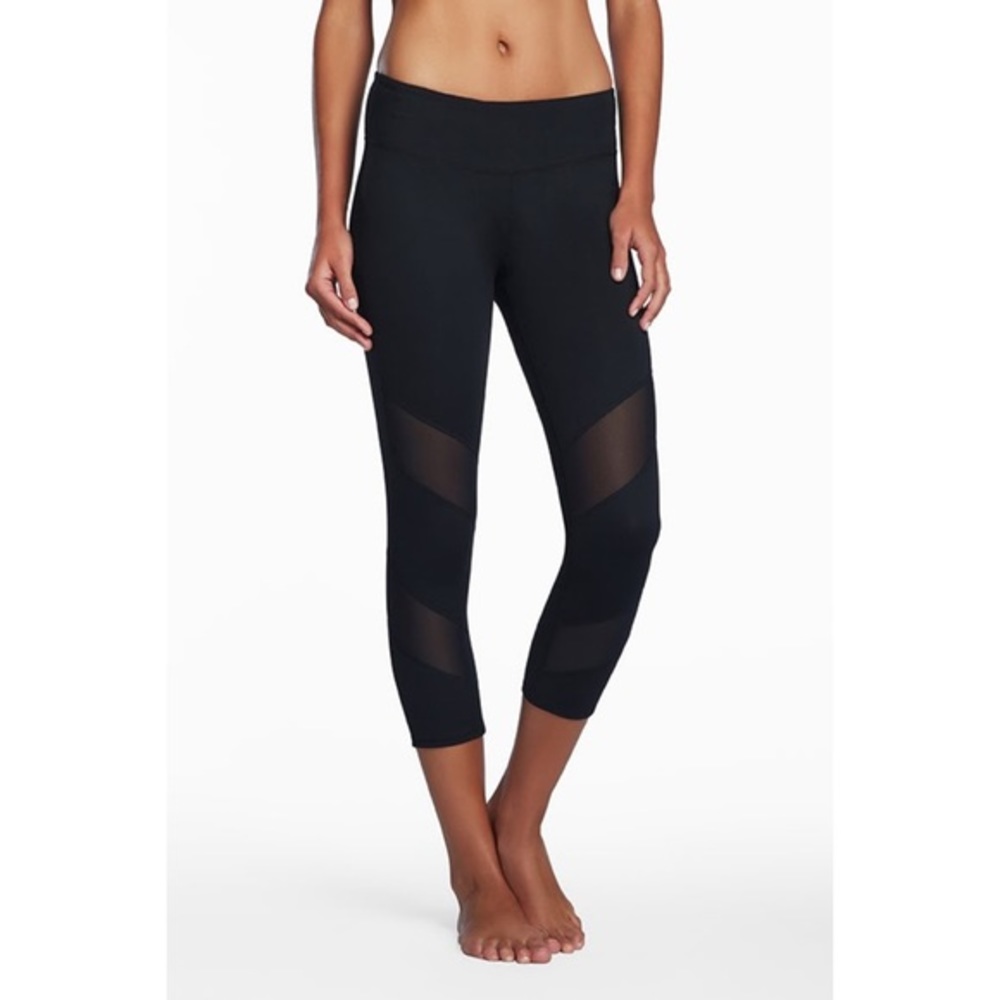 Fabletics | Gaviota Capri Leggings